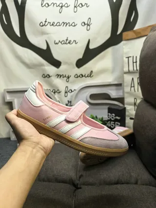 Adidas Samba गुलाबी और सफेद लाइफस्टाइल स्नीकर 5