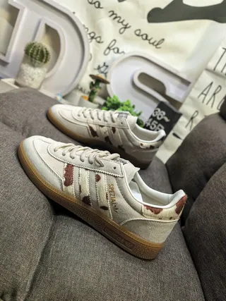 Adidas Spezial Zapatillas Lifestyle Marrón y Crema con estampado de vaca 7