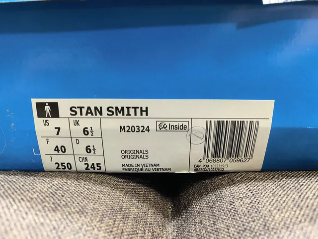 Adidas Stan Smith White and Green Lifestyle Sneakers 2