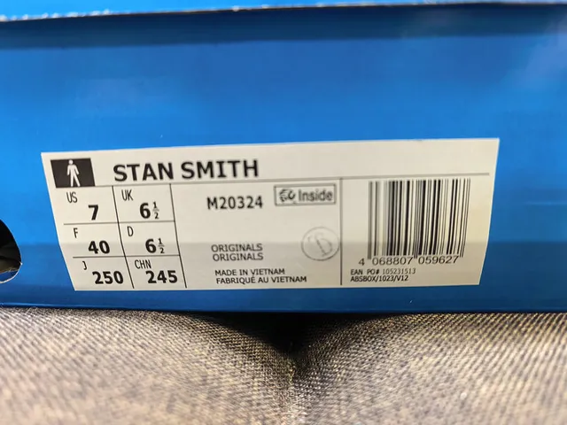 Adidas Stan Smith White and Green Lifestyle Sneakers 12