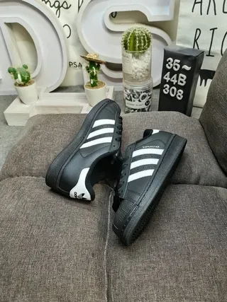 Adidas Superstar Tênis Lifestyle Pretos e Brancos 6