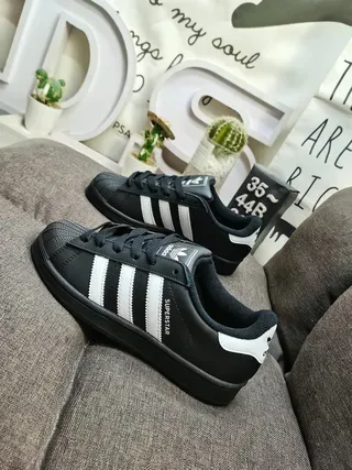 Adidas Superstar Tênis Lifestyle Pretos e Brancos 7