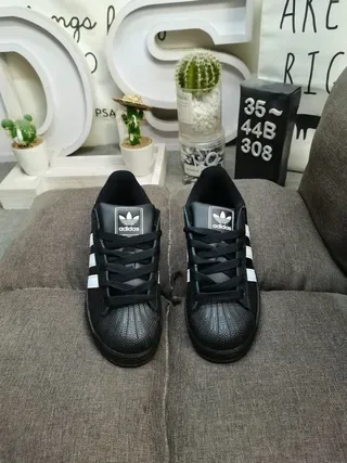 Adidas Superstar Tênis Lifestyle Pretos e Brancos 10