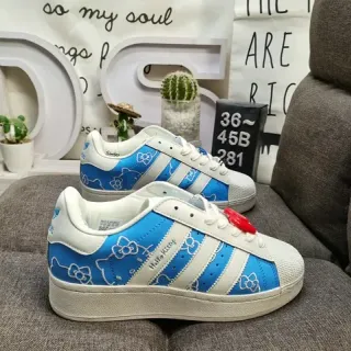 Adidas Superstar Hello Kitty नीला और सफेद लाइफस्टाइल स्नीकर्स
