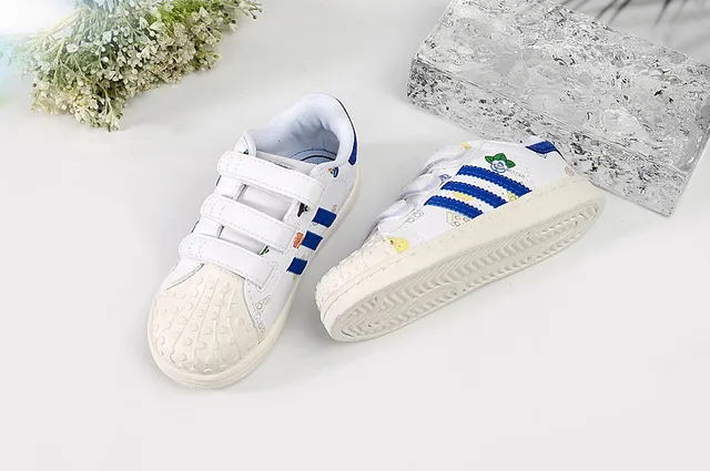 Adidas Superstar Kids White Pink or Blue Striped Printed Lifestyle Sneakers 2