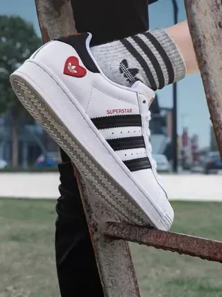 Adidas Superstar White Black Red Heart Patch Lifestyle Sneakers 10