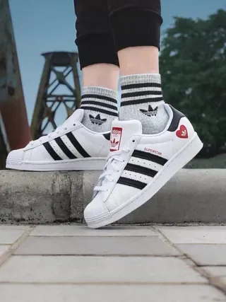 Adidas Superstar White Black Red Heart Patch Lifestyle Sneakers 11