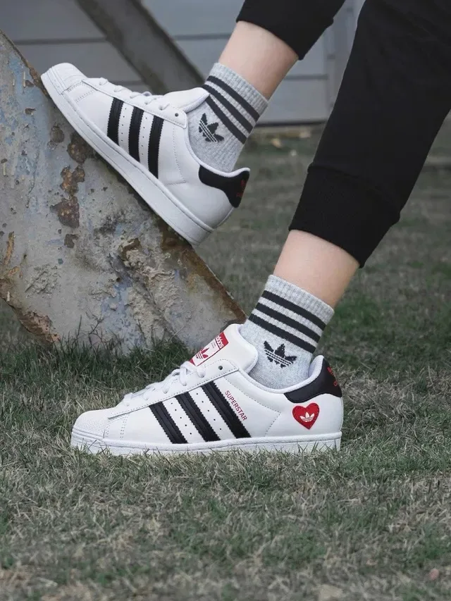 Adidas Superstar White Black Red Heart Patch Lifestyle Sneakers 16