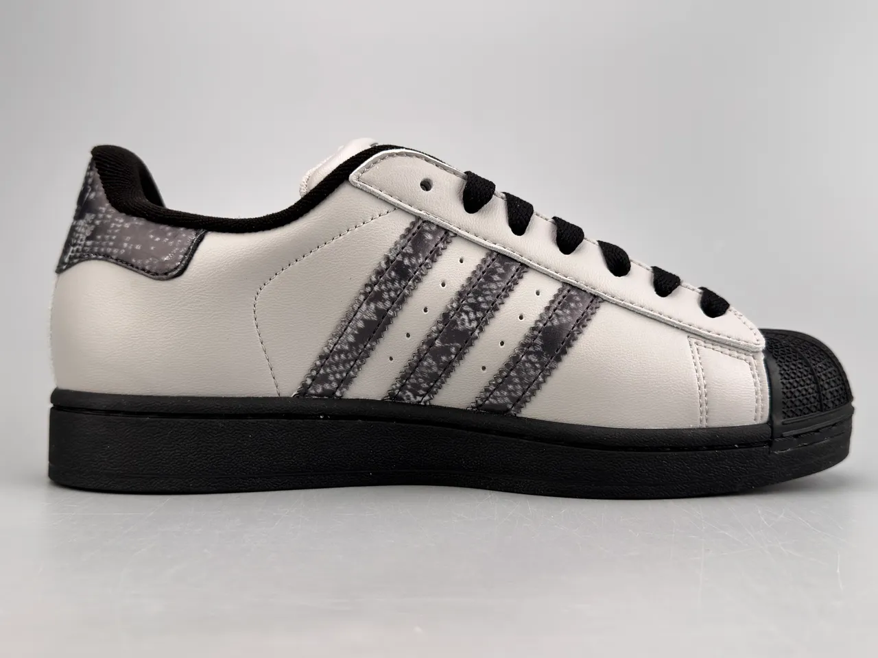 Adidas Superstar White Black Shell-Toe Snakeskin-Print Stripes Lifestyle Sneakers 10