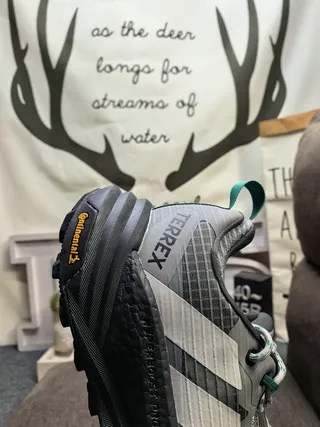 Adidas TERREX Gris Blanc Silhouette GORE-TEX Imperméable Supérieur Chaussures de course 3