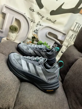 Adidas TERREX Gris Blanc Silhouette GORE-TEX Imperméable Supérieur Chaussures de course 7