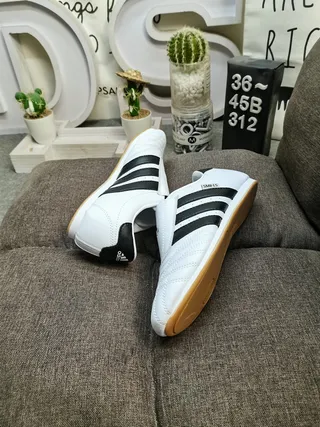 Adidas White Black Laceless Slip-On Quilted Toe Cap Sneakers 6
