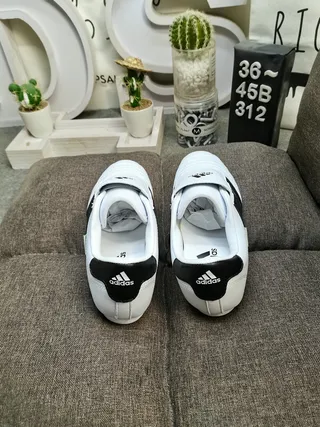 Adidas White Black Laceless Slip-On Quilted Toe Cap Sneakers 8