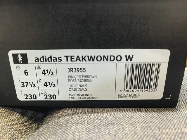 Adidas White Black Leather Upper Three-Stripe Side Panel Lifestyle Sneakers 2