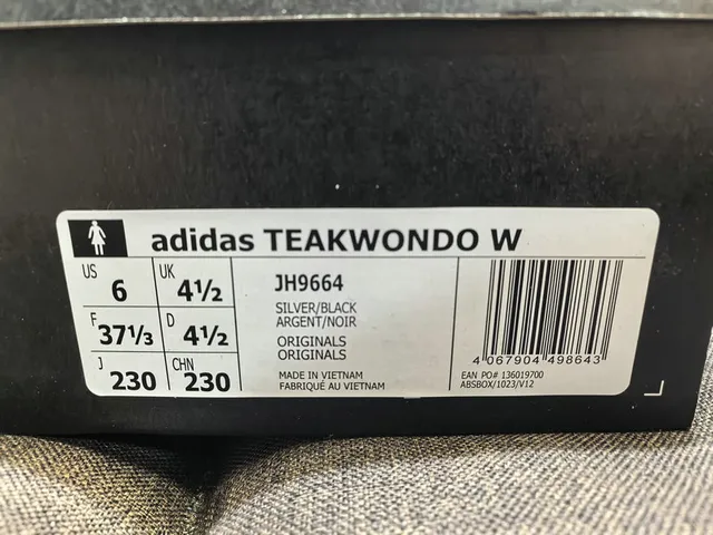 Adidas White Black Leather Upper Three-Stripe Side Panel Lifestyle Sneakers 12