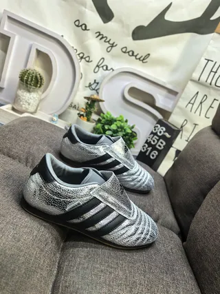 Adidas White Black Leather Upper Three-Stripe Side Panel Lifestyle Sneakers 19