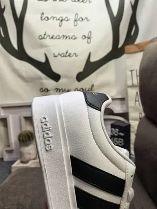 Adidas White Black Low-Top Leather-Like Upper Lifestyle Sneakers 3