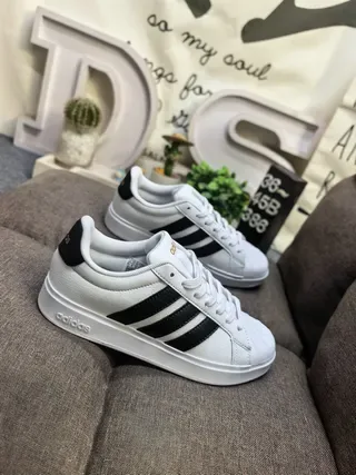 Adidas White Black Low-Top Leather-Like Upper Lifestyle Sneakers 9