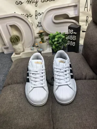 Adidas White Black Low-Top Leather-Like Upper Lifestyle Sneakers 10