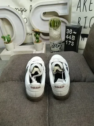Adidas White Black Low-Top Suede-Textured Upper Lifestyle Sneakers 8