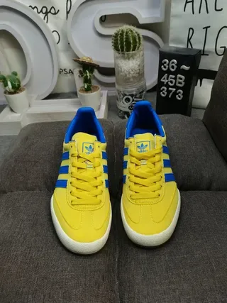 Adidas White Blue Low-Top Leather Upper Lifestyle Sneakers 10