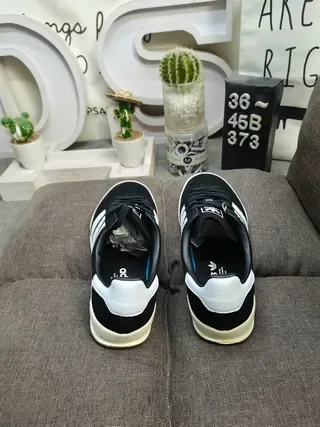 Adidas White Blue Low-Top Leather Upper Lifestyle Sneakers 18