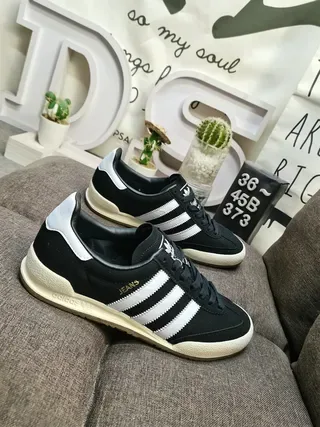 Adidas White Blue Low-Top Leather Upper Lifestyle Sneakers 19