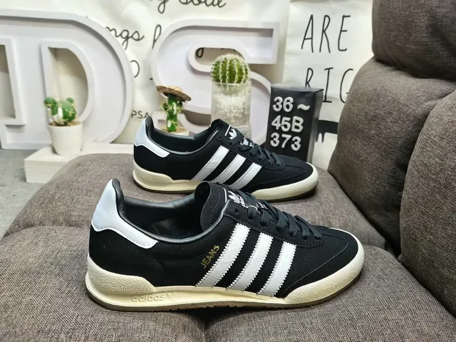 Adidas White Blue Low-Top Leather Upper Lifestyle Sneakers 21