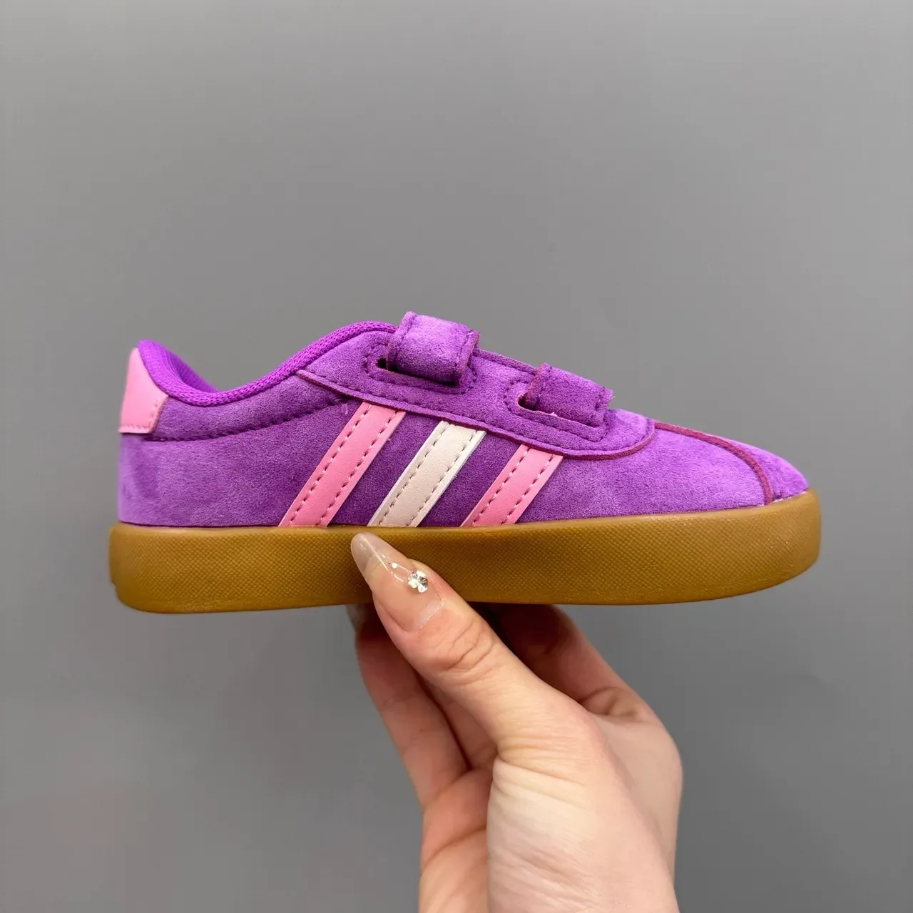 Adidas White Navy Low-Top Velcro Strap Lifestyle Sneakers 24