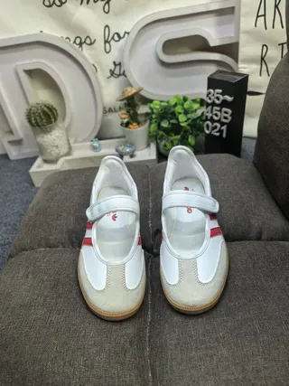 Adidas White Red Laceless Velcro Strap Three-Stripe Side Panel Lifestyle Sneakers 10