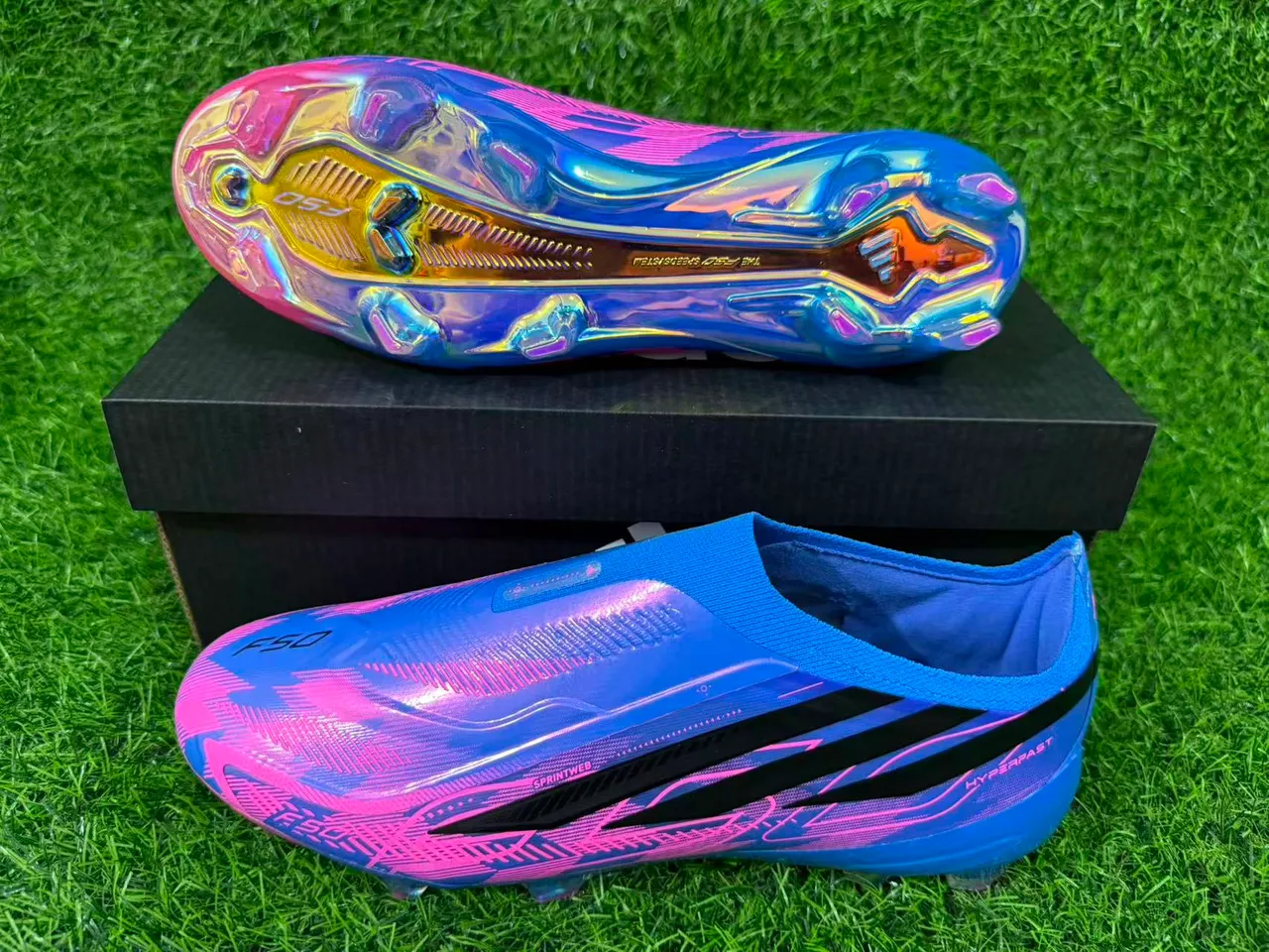 Adidas X Speedflow Hyperfast Zapatos de fútbol para terreno firme con acabado iridiscente holográfico 9