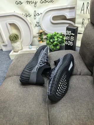 Adidas Yeezy Boost 350 V2 Zebra Lifestyle Sneakers 6