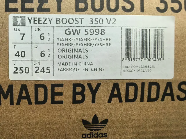 Adidas Yeezy Boost 350 V2 Zebra Lifestyle Sneakers 22