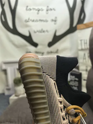 Adidas Yeezy Boost 350 V2 Zebra Lifestyle Sneakers 23