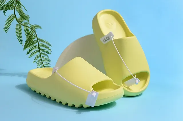 Adidas Yeezy Slide Sandales Apple Green Mate 3