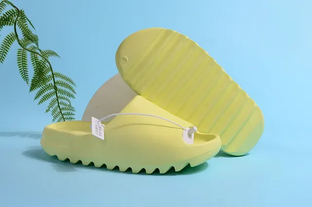 Adidas Yeezy Slide Sandales Apple Green Mate 6