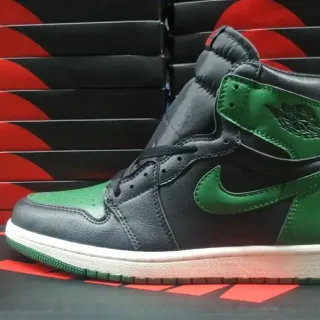 Air Jordan 1 黑绿篮球鞋