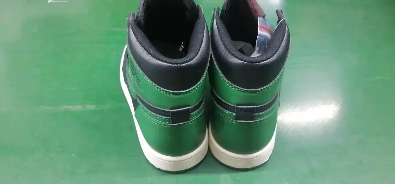 Air Jordan 1 Chaussures de Basket Noir Vert 5