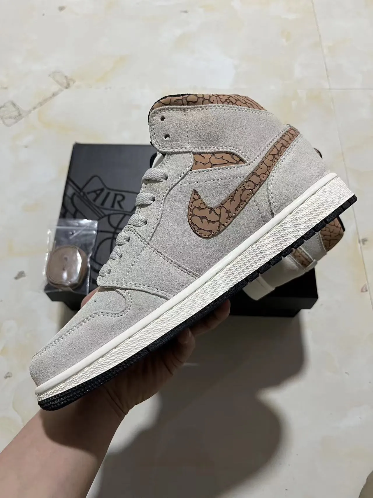Air Jordan 1 High Beige Elephant Print Basketball Shoes 5