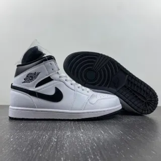 Air Jordan 1 High White Black Basketball Shoes