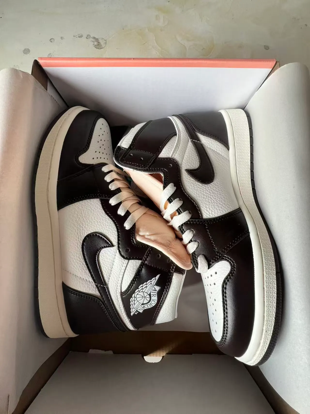 Air Jordan 1 High White Black Basketball Shoes 9