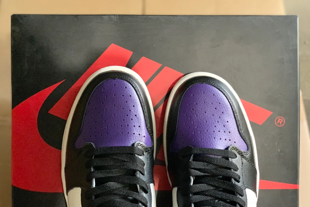 Air Jordan 1 Purple and Black Leather High-Top Basketball Shoes 4