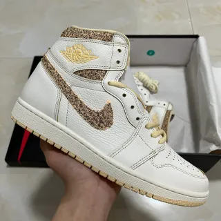 Air Jordan 1 White Gold High-Top Leather Basketball Shoes