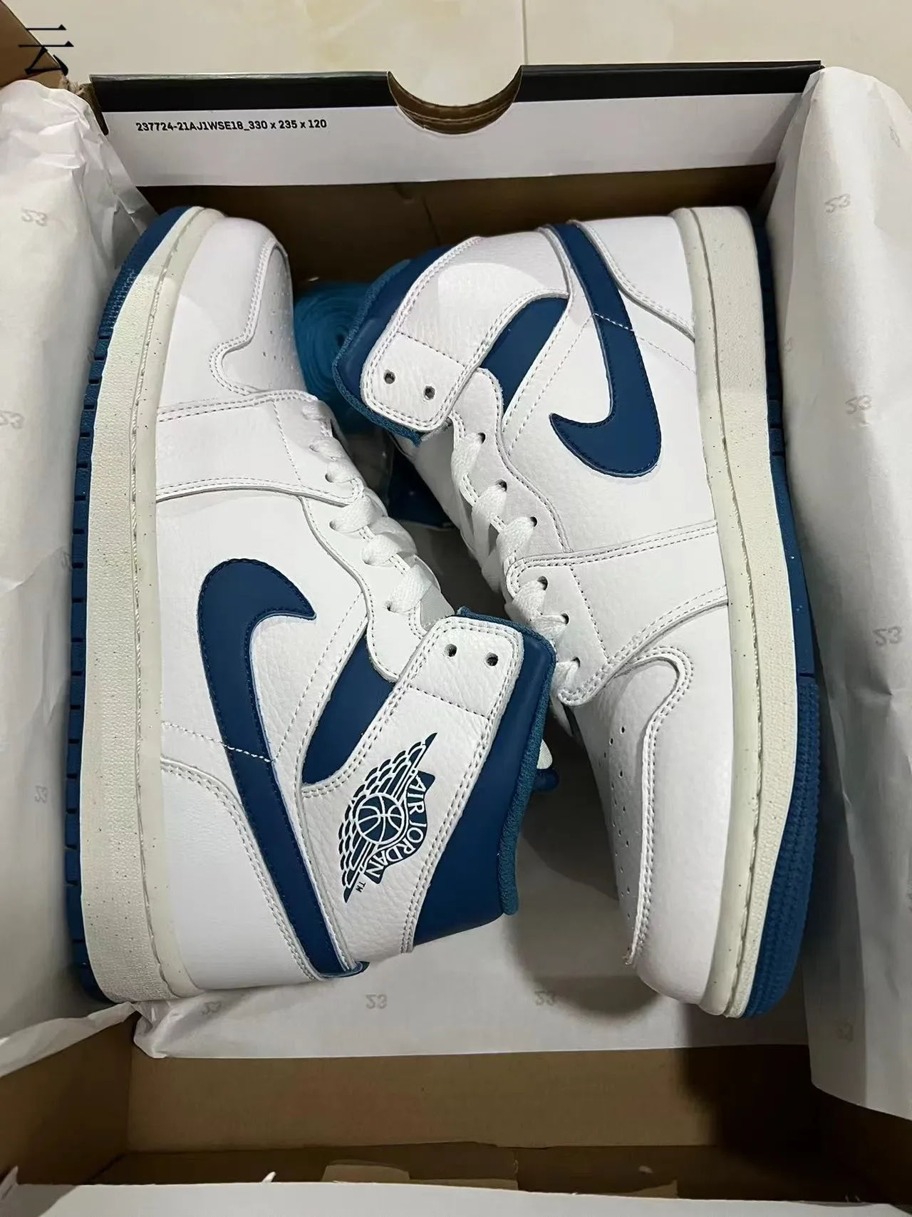 Air Jordan 1 Blanc Navy Chaussures de Basket 9