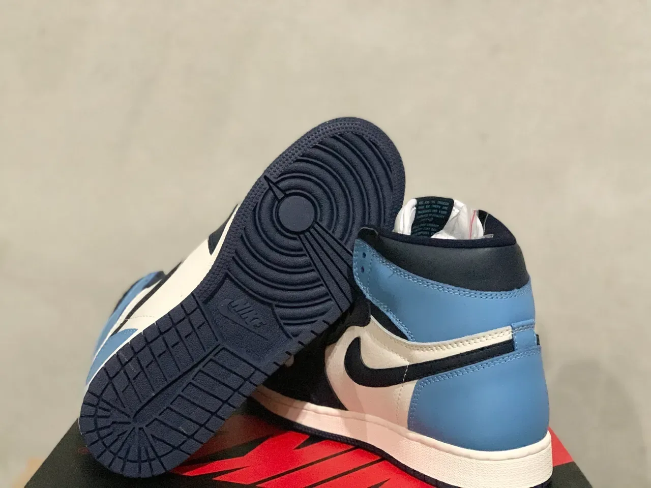Air Jordan 1 Branco Navy Azul Claro Tênis de Basquete 2