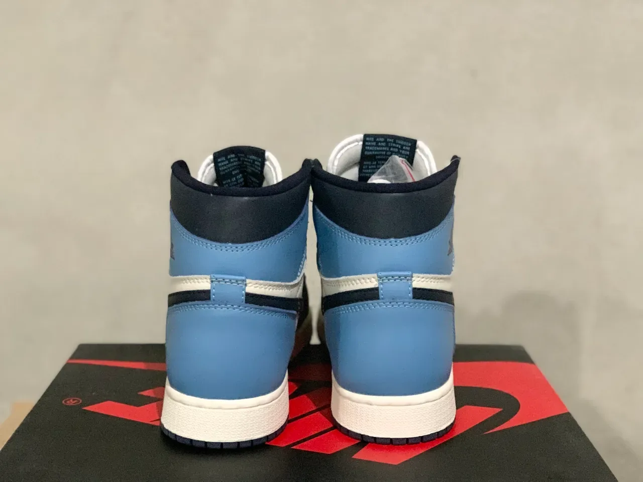 Air Jordan 1 Branco Navy Azul Claro Tênis de Basquete 3