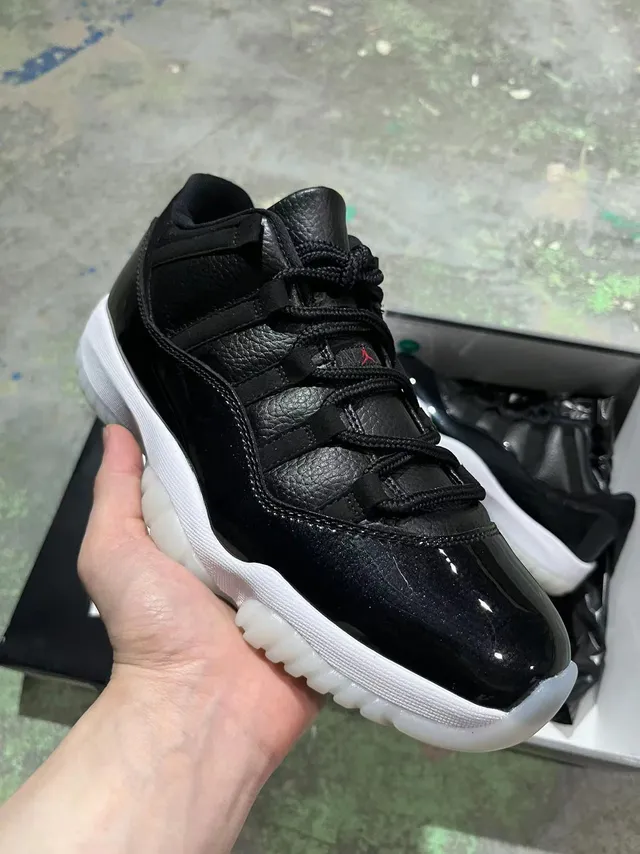 Air Jordan 11 Black Patent Leather Basketball Shoes 2
