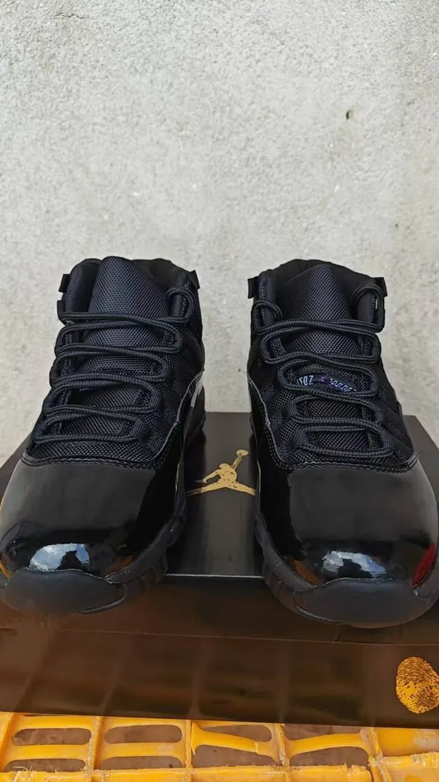 Air Jordan 11 Black Purple Basketball Shoes 3