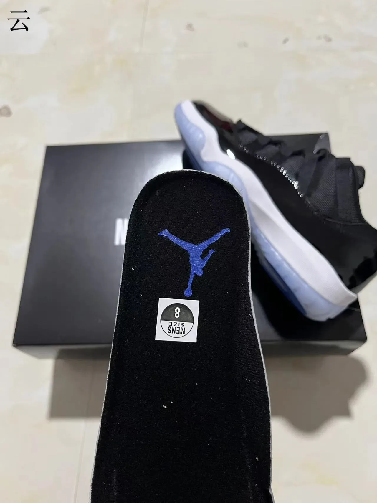 Air Jordan 11 Noir Blanc Icy Blue Chaussures de Basketball 4