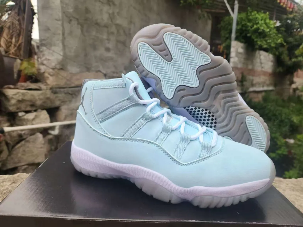 Air Jordan 11 Pale Blue High-Top Basketball Shoes 3
